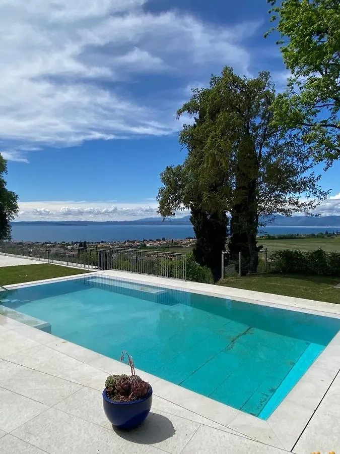 Villa Emma Lazise. Astonishing Lake View Lazise