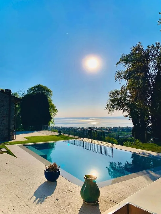 Villa Emma Lazise. Astonishing Lake View